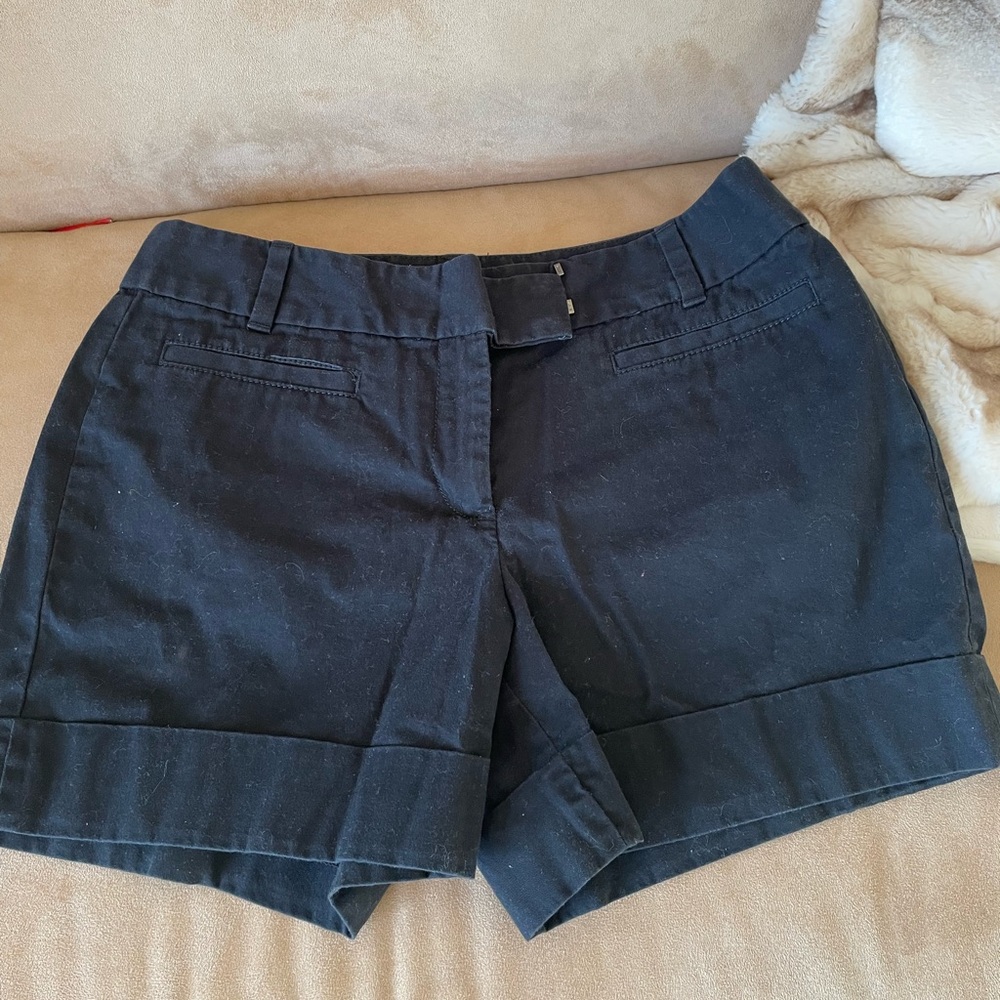 Ann Taylor Signature 6 Black Shorts